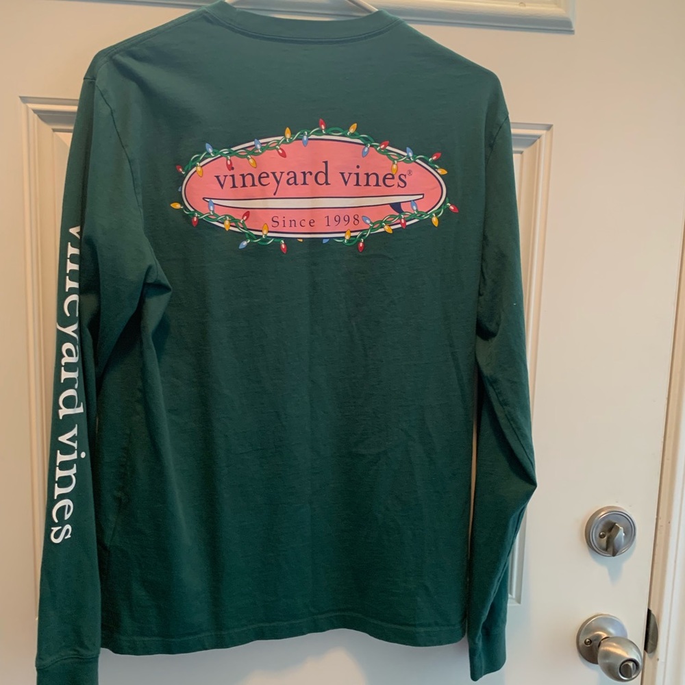 Holidays ahoy! Vineyard Vines long sleeve tee